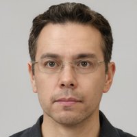 Lukas P.